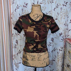 Vibe, Camo Crop Top. Size: S